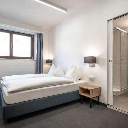 Ochsen By Mountain 3*